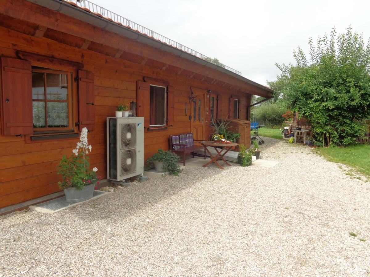 Barrierefreies Zimmer Im Blockhaus Mit Sauna Am See Soyen Exteriér fotografie
