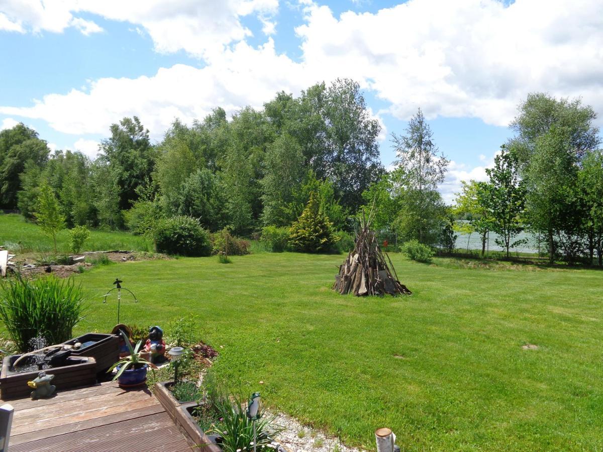 Barrierefreies Zimmer Im Blockhaus Mit Sauna Am See Soyen Exteriér fotografie