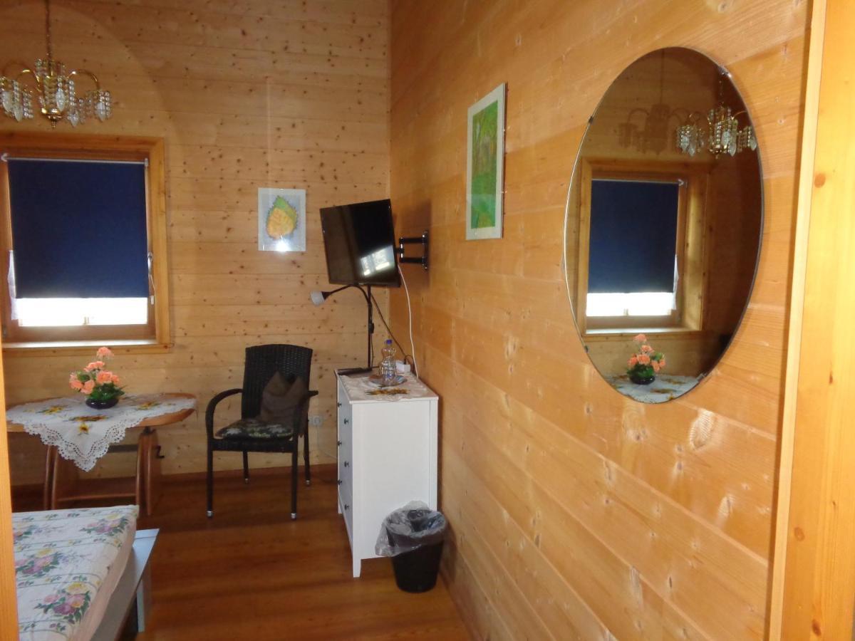 Barrierefreies Zimmer Im Blockhaus Mit Sauna Am See Soyen Exteriér fotografie