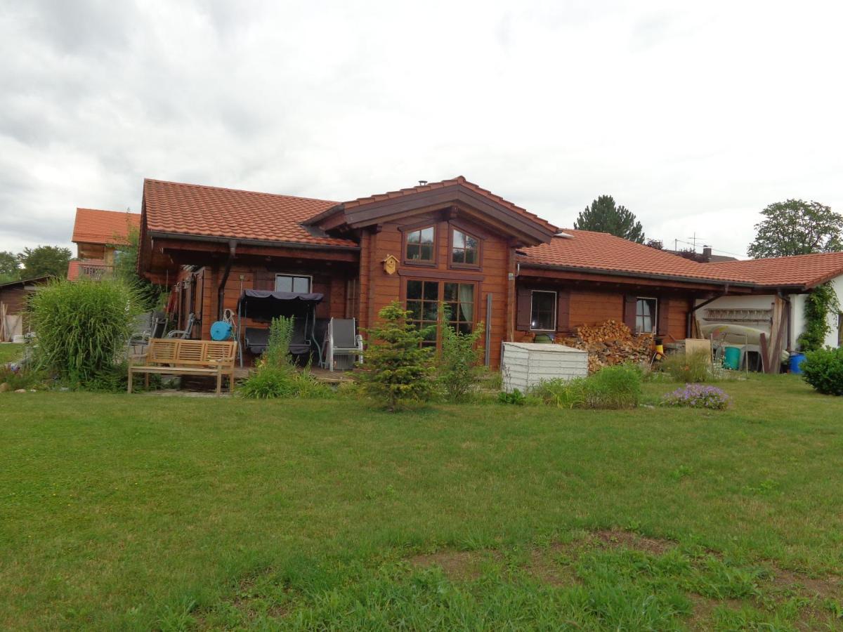 Barrierefreies Zimmer Im Blockhaus Mit Sauna Am See Soyen Exteriér fotografie